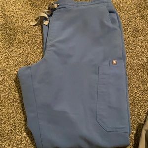 Figs skinny scrub bottoms SIZE LP